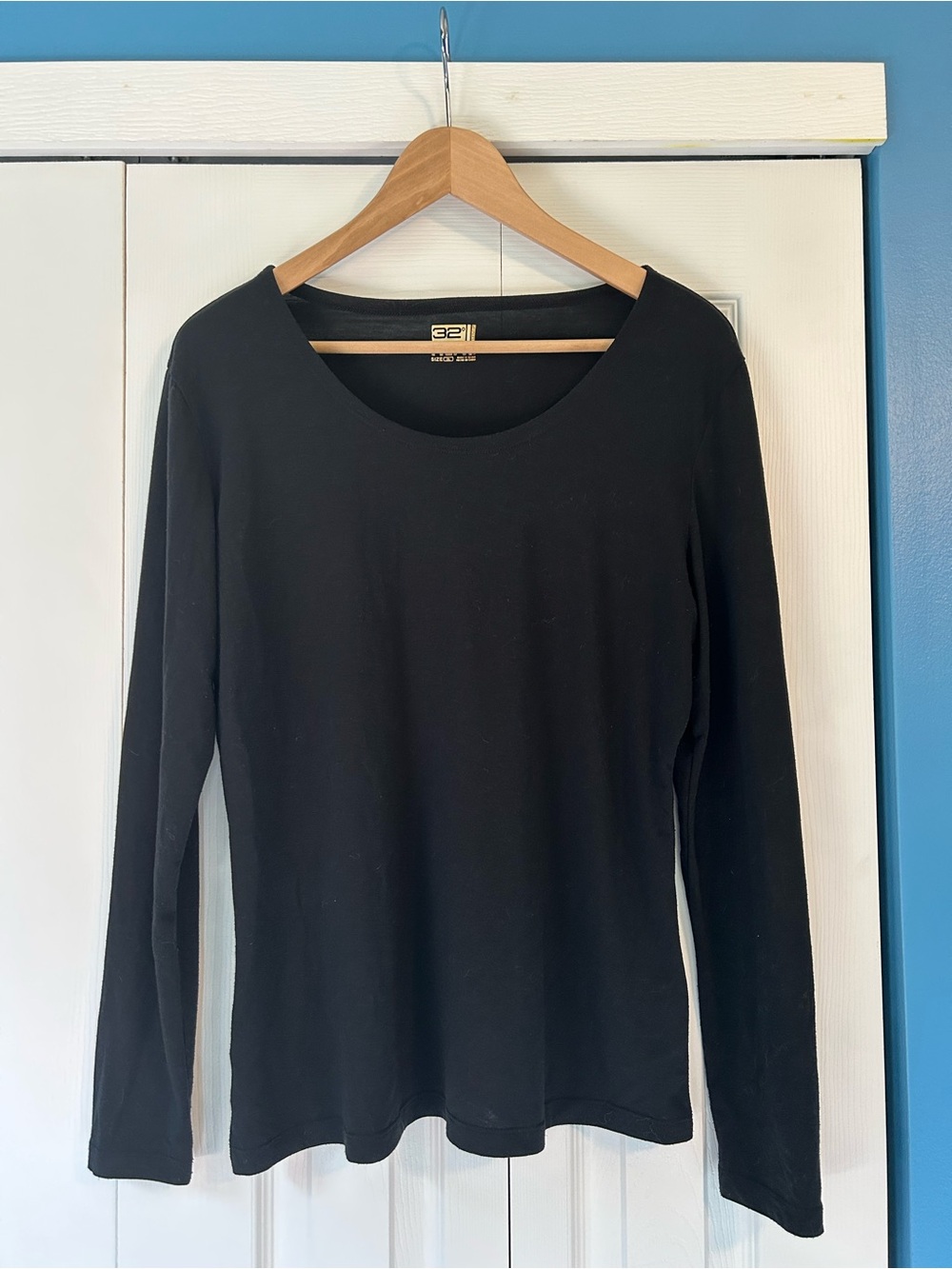 32 Degrees Black Long Sleeve Scoop Neck Top